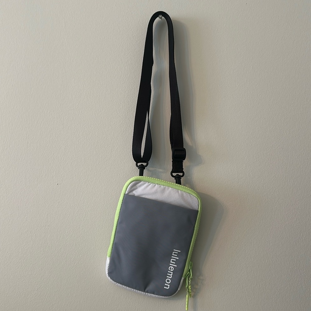 NWOT Lululemon Crossbody